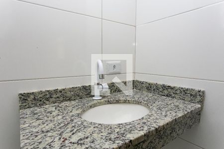 Banheiro de apartamento para alugar com 1 quarto, 45m² em Vila Nova Manchester, São Paulo