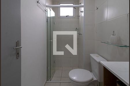banheiro social_2 de apartamento para alugar com 2 quartos, 50m² em Vila Moinho Velho, São Paulo