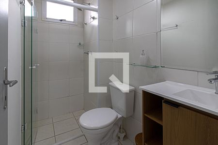 banheiro social_1 de apartamento para alugar com 2 quartos, 50m² em Vila Moinho Velho, São Paulo