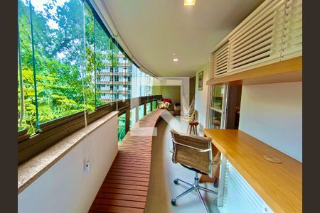 Varanda de apartamento à venda com 2 quartos, 106m² em Lagoa, Rio de Janeiro