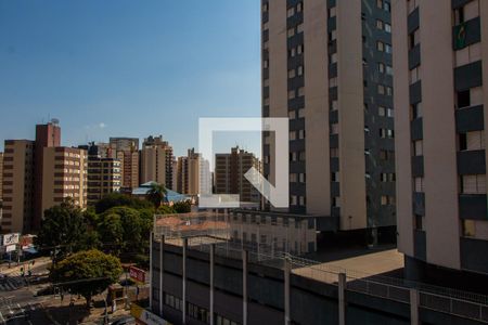 VISTA DA SALA de apartamento à venda com 2 quartos, 67m² em Botafogo, Campinas