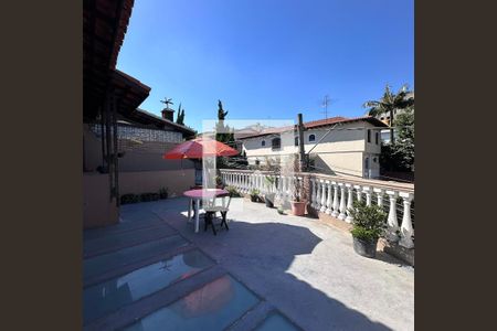 Casa à venda com 146m², 4 quartos e 2 vagasVaranda