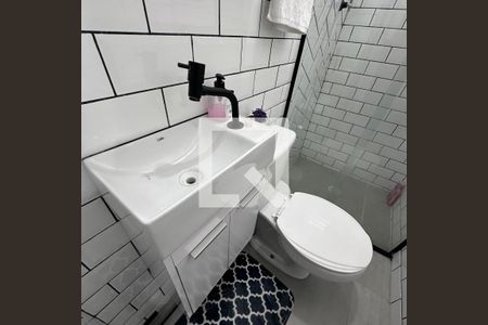 Casa à venda com 146m², 4 quartos e 2 vagasBanheiro da Suíte