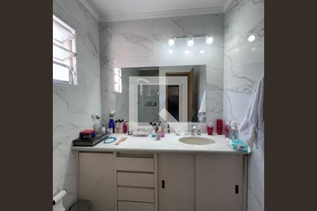 Casa à venda com 146m², 4 quartos e 2 vagasBanheiro