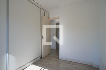 Quarto 1 de apartamento para alugar com 2 quartos, 69m² em Santa Cecília, Porto Alegre