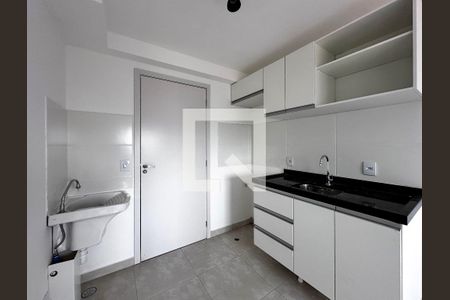 Cozinha de apartamento à venda com 1 quarto, 25m² em Jardim Monte Azul, São Paulo
