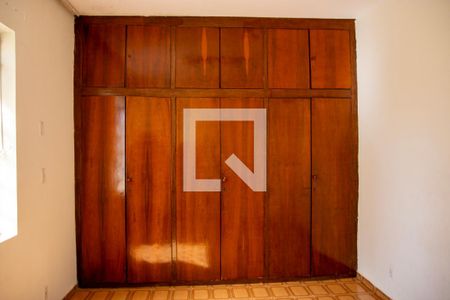 Quarto 1 de casa para alugar com 3 quartos, 150m² em Setor Central, Goiânia