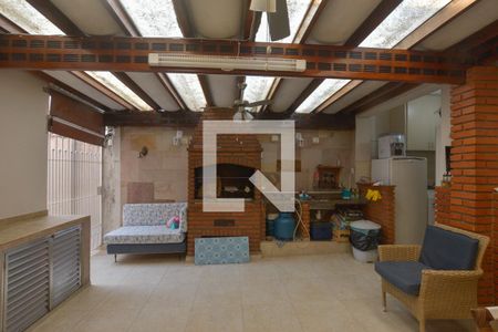 Casa à venda com 152m², 3 quartos e 2 vagas Casa à venda com 152m², 3 quartos e 2 vagasÁrea comum