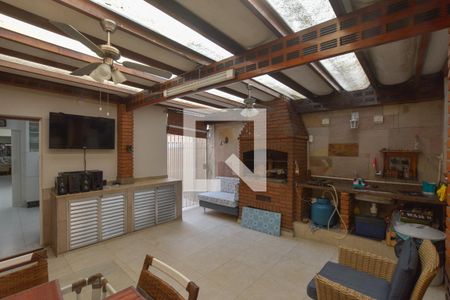 Casa à venda com 152m², 3 quartos e 2 vagas Casa à venda com 152m², 3 quartos e 2 vagasÁrea comum