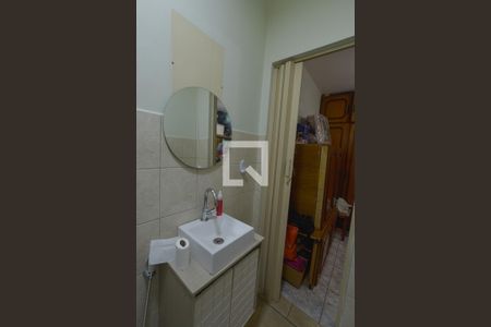 Casa à venda com 152m², 3 quartos e 2 vagas Casa à venda com 152m², 3 quartos e 2 vagasBanheiro de serviço