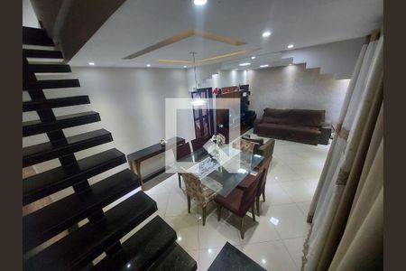 Sala de casa à venda com 3 quartos, 240m² em Jardim América, Rio de Janeiro