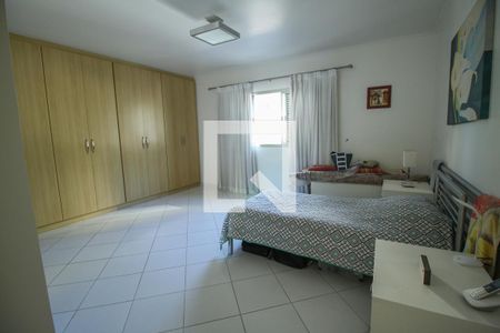 Suíte de casa para alugar com 3 quartos, 279m² em Jardim Analia Franco, São Paulo