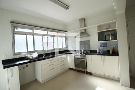 Casa à venda com 279m², 3 quartos e 6 vagasCozinha
