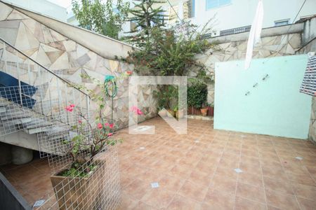 Casa à venda com 279m², 3 quartos e 6 vagas Casa à venda com 279m², 3 quartos e 6 vagasÁrea Externa