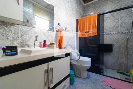 Casa à venda com 200m², 4 quartos e 4 vagasBanheiro da Suíte