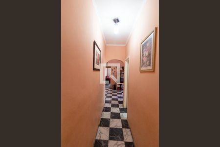 Casa à venda com 200m², 4 quartos e 4 vagasCorredor