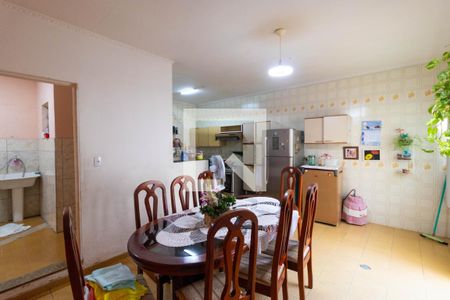 Casa à venda com 200m², 4 quartos e 4 vagasCozinha