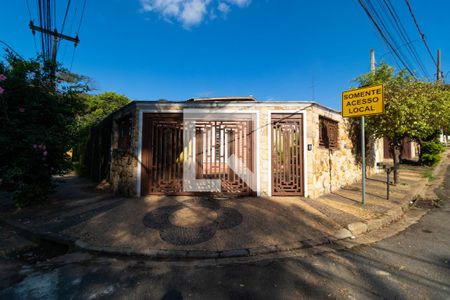 Casa à venda com 200m², 4 quartos e 4 vagasFachada