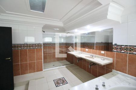 Casa de condomínio para alugar com 350m², 4 quartos e 4 vagasBanheiro Suíte 4 