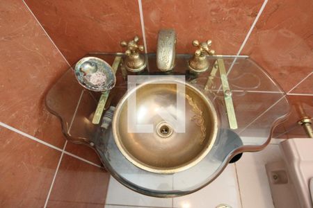 Casa de condomínio para alugar com 350m², 4 quartos e 4 vagasLavabo