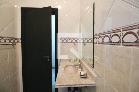 Casa de condomínio para alugar com 350m², 4 quartos e 4 vagasBanheiro Suíte 3 