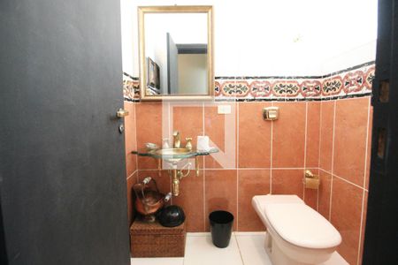 Casa de condomínio para alugar com 350m², 4 quartos e 4 vagasLavabo