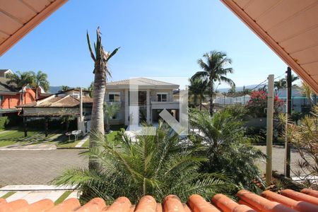 Casa de condomínio para alugar com 350m², 4 quartos e 4 vagasVista