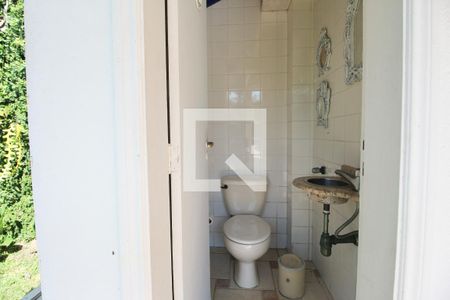 Casa de condomínio para alugar com 350m², 4 quartos e 4 vagasLavabo