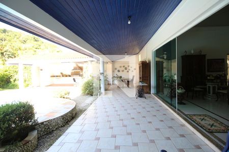 Casa de condomínio para alugar com 350m², 4 quartos e 4 vagasVaranda