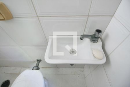 Casa de condomínio para alugar com 350m², 4 quartos e 4 vagasBanheiro de serviço