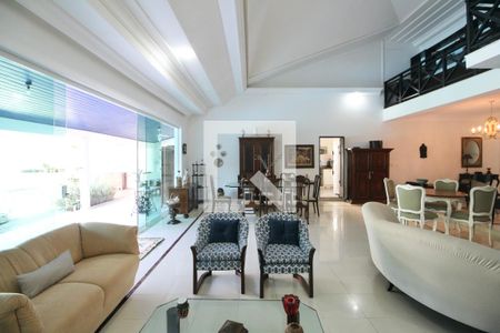 Sala de casa de condomínio para alugar com 4 quartos, 350m² em Acapulco, Guarujá