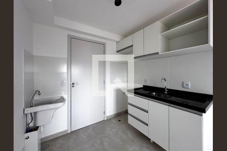 Cozinha de apartamento à venda com 1 quarto, 24m² em Jardim Monte Azul, São Paulo