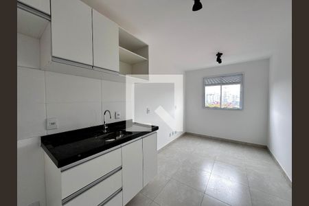 Cozinha de apartamento à venda com 1 quarto, 24m² em Jardim Monte Azul, São Paulo