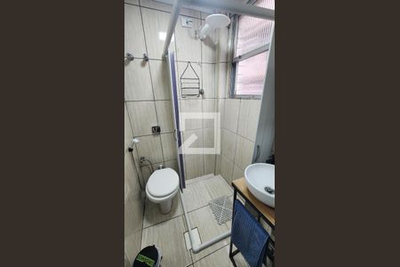 Banheiro de apartamento para alugar com 1 quarto, 28m² em José Menino, Santos