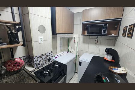 Cozinha de apartamento para alugar com 1 quarto, 28m² em José Menino, Santos