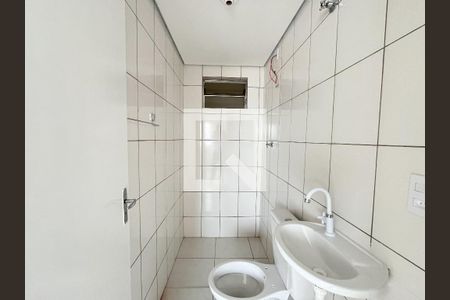 Banheiro de kitnet/studio para alugar com 1 quarto, 22m² em Vila Parque Jabaquara, São Paulo