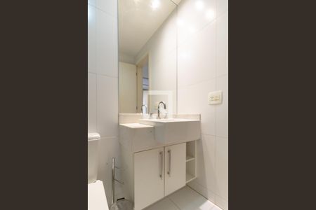 Banheiro de apartamento para alugar com 1 quarto, 49m² em Vila Nova Conceição, São Paulo
