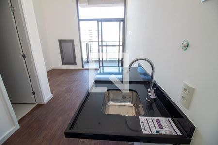 Cozinha de kitnet/studio para alugar com 1 quarto, 25m² em Jardim das Acacias, São Paulo