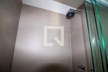 Banheiro de kitnet/studio para alugar com 1 quarto, 25m² em Jardim das Acacias, São Paulo