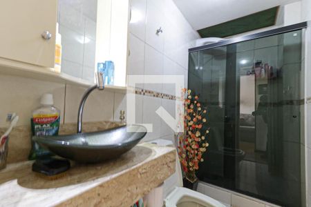 Apartamento à venda com 70m², 2 quartos e 1 vaga Apartamento à venda com 70m², 2 quartos e 1 vagaBanheiro