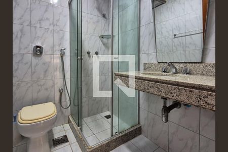 Apartamento à venda com 250m², 3 quartos e 3 vagasBanheiro social 
