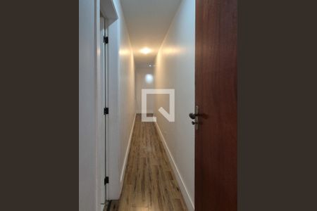 Apartamento à venda com 250m², 3 quartos e 3 vagasCorredor 