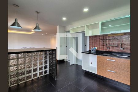 Apartamento à venda com 250m², 3 quartos e 3 vagasCozinha 