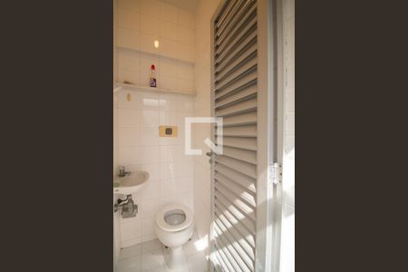 Apartamento à venda com 125m², 3 quartos e sem vagaBanheiro da Área de serviço