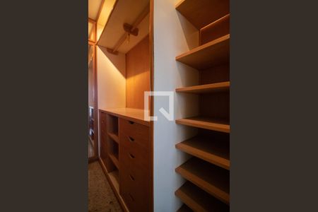 Apartamento à venda com 125m², 3 quartos e sem vagaSuíte - closet