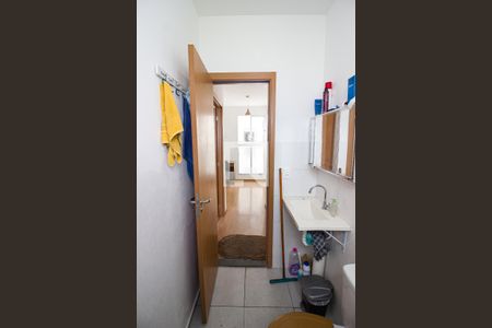 Banheiro de apartamento para alugar com 2 quartos, 46m² em Conjunto Residencial Bela Vista, Poá