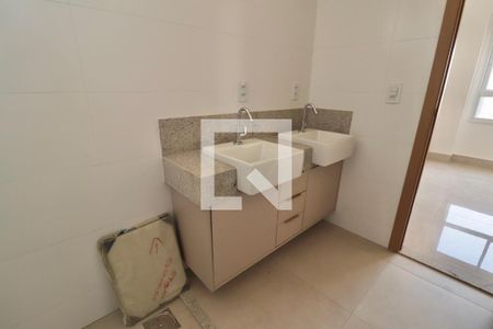 Apartamento para alugar com 147m², 3 quartos e 2 vagas Apartamento para alugar com 147m², 3 quartos e 2 vagasBanheiro 3