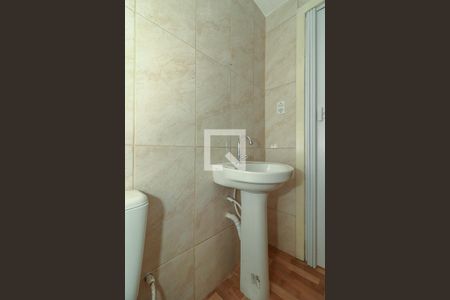Banheiro de apartamento para alugar com 0 quarto, 35m² em Jardim Dona Leopoldina, Porto Alegre