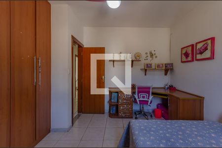 Casa à venda com 1063m², 5 quartos e 7 vagas Casa à venda com 1063m², 5 quartos e 7 vagasQuarto 1