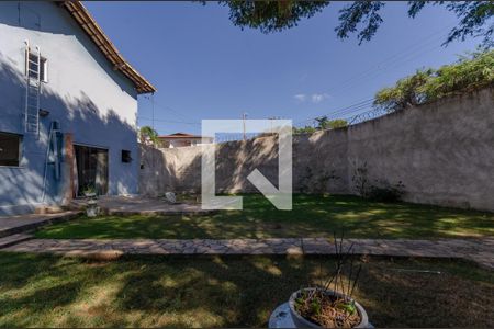 Casa à venda com 1063m², 5 quartos e 7 vagas Casa à venda com 1063m², 5 quartos e 7 vagasQuintal